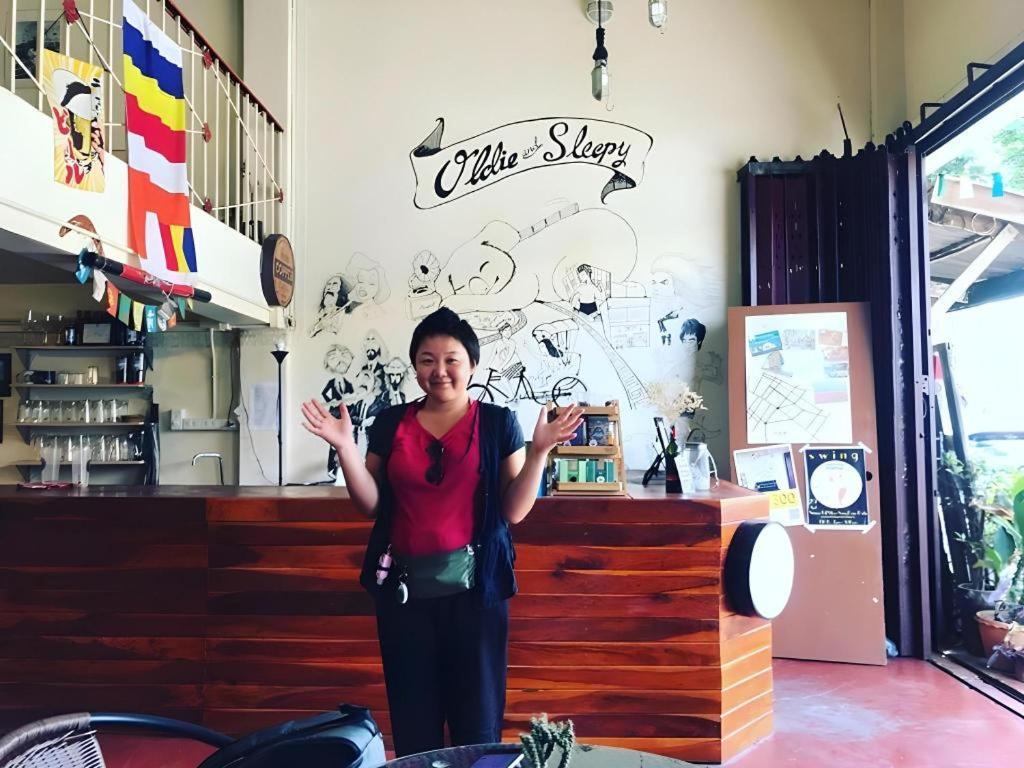 Oldie And Sleepy Hostel Udon Thani Exterior foto